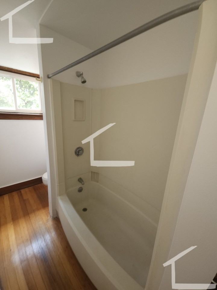 22 Greenough St #3 - Photo 5 of 11