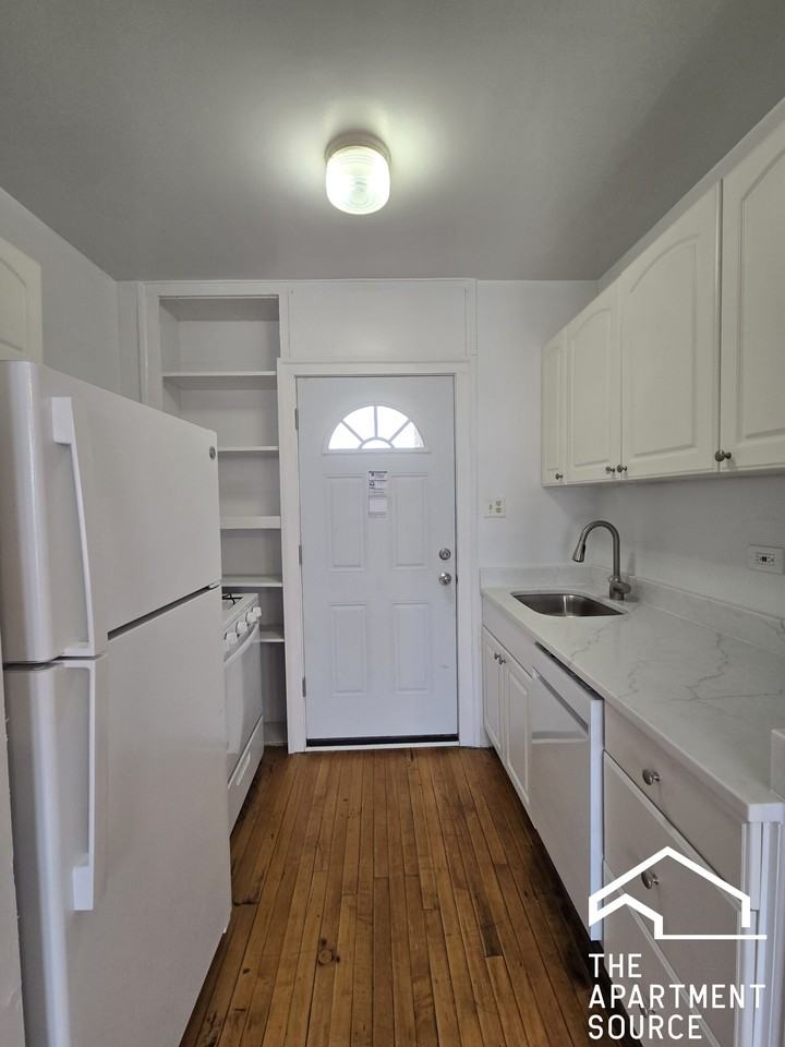 4416 N Whipple St #3W - Photo 4 of 11