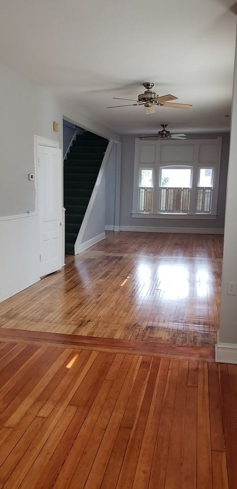 613 - KOMAREWICH- 2113 W. CHARLESTON - Photo 5 of 23