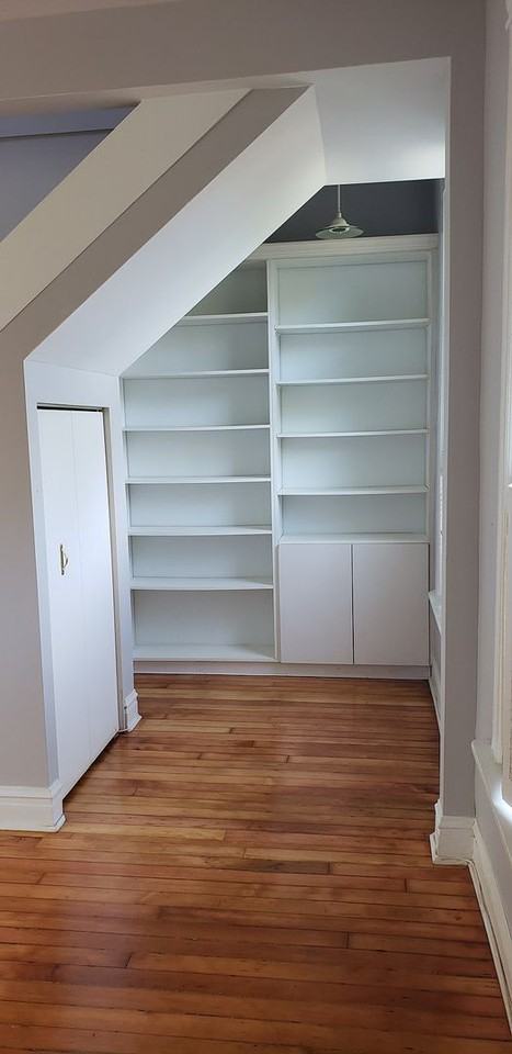 613 - KOMAREWICH- 2113 W. CHARLESTON - Photo 6 of 23