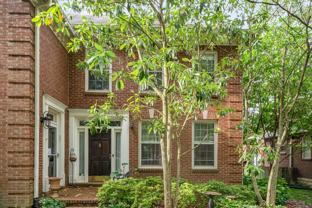 225 Woodmont Cir - Photo 1 of 1
