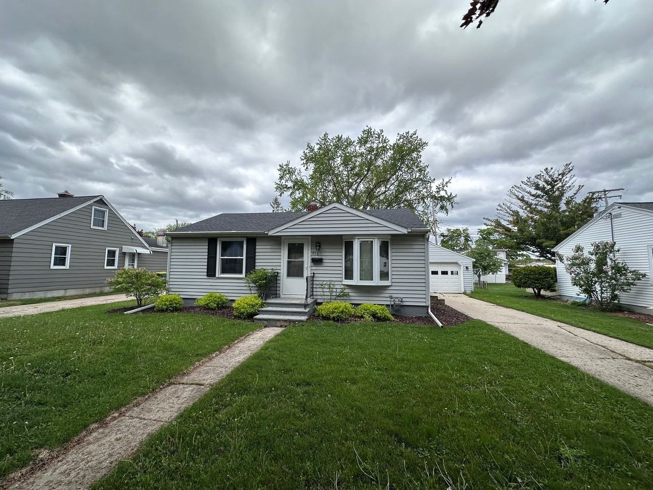 806 Marquette Ave - Photo 2 of 19