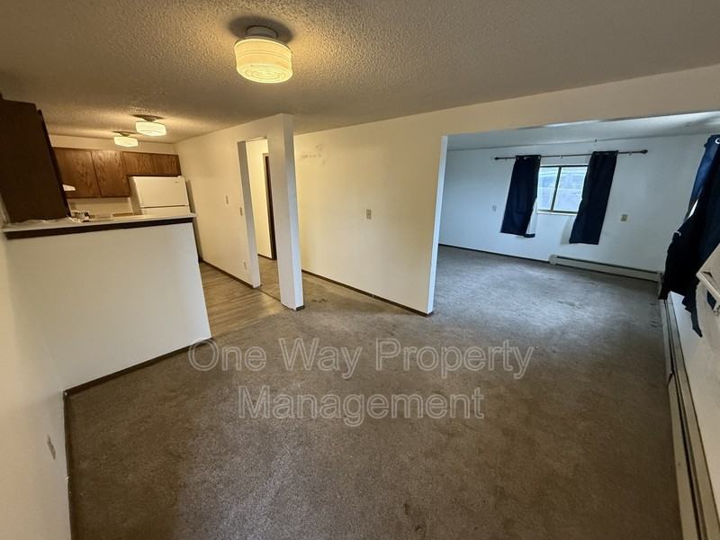 2511 W 27th St - Photo 3 of 9