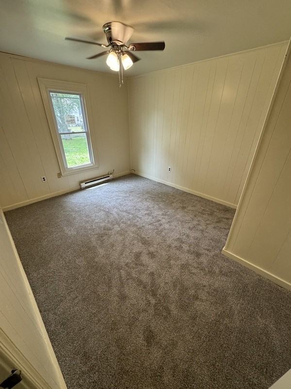 2121 Hazelwood Ave - Photo 4 of 6