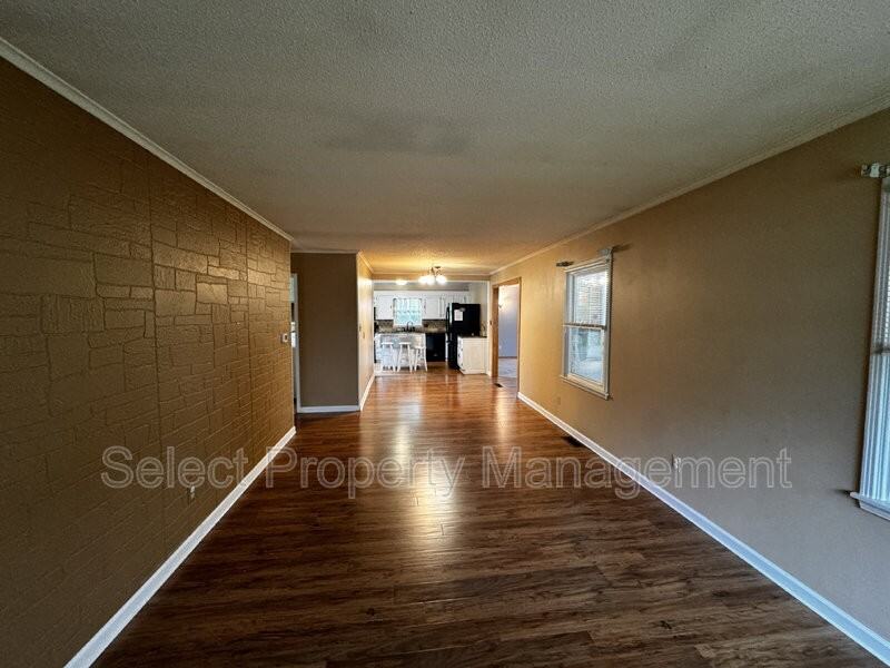 1644 Circle Dr - Photo 2 of 22