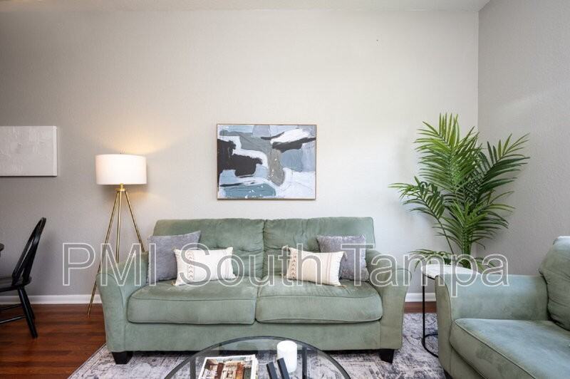 2421 W Horatio St #838 - Photo 5 of 24