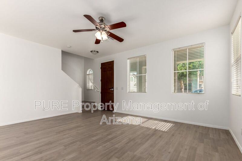 4044 E Oakland St - Photo 4 of 20