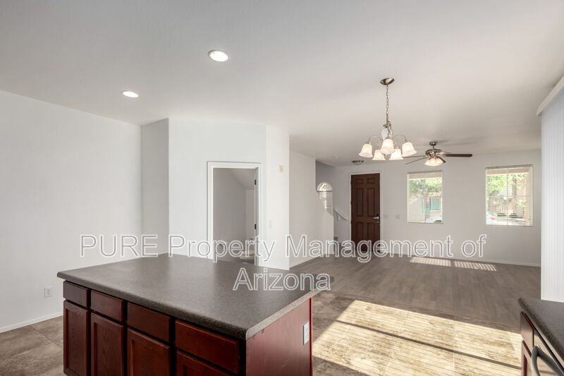 4044 E Oakland St - Photo 5 of 20