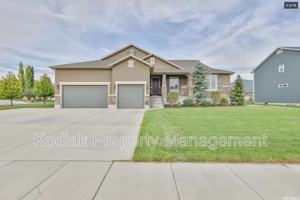 featured image of 1463 S Kentucky Derby Way