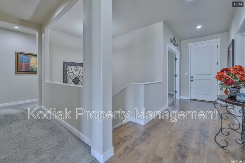 1463 S Kentucky Derby Way - Photo 4 of 35