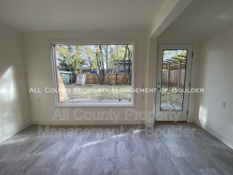 528 Pearl St - Photo 2 of 18