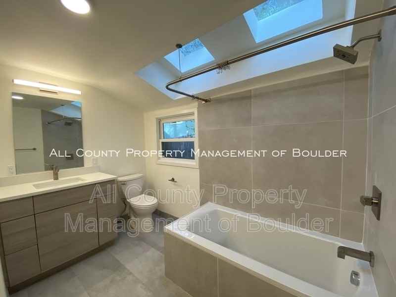 528 Pearl St - Photo 6 of 18