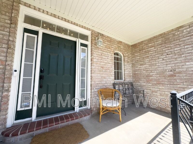 49 N Fairway Dr - Photo 3 of 50