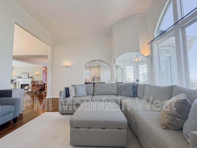 49 N Fairway Dr - Photo 5 of 50