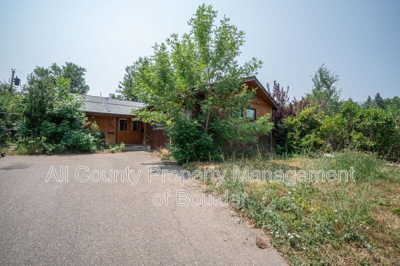 1045 Toedtli Dr - Photo 2 of 21