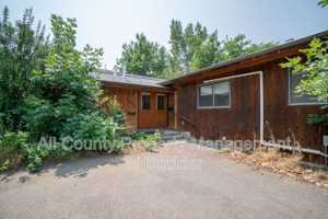 featured image of 1045 Toedtli Dr