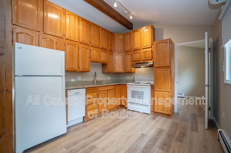 1045 Toedtli Dr - Photo 7 of 21