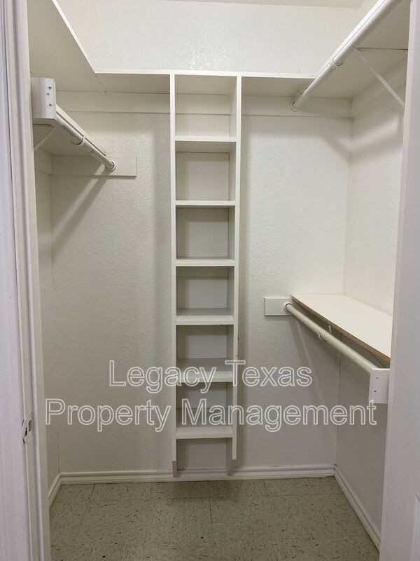 1108 Williams Ave #C - Photo 5 of 20