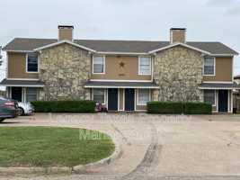 featured image of 1401 Courtney Pl Apt D #Apt D