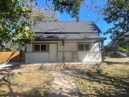 featured image of 1113 S Walnut St #A