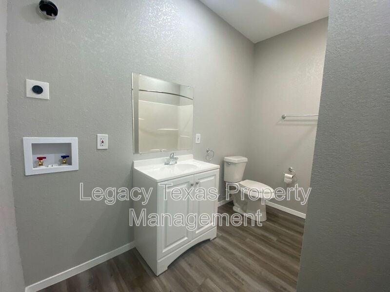 1113 S Walnut St #A - Photo 7 of 26