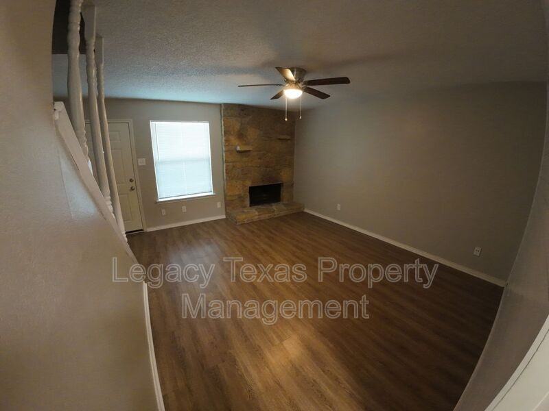 1607 Sun Valley Dr #B - Photo 2 of 17