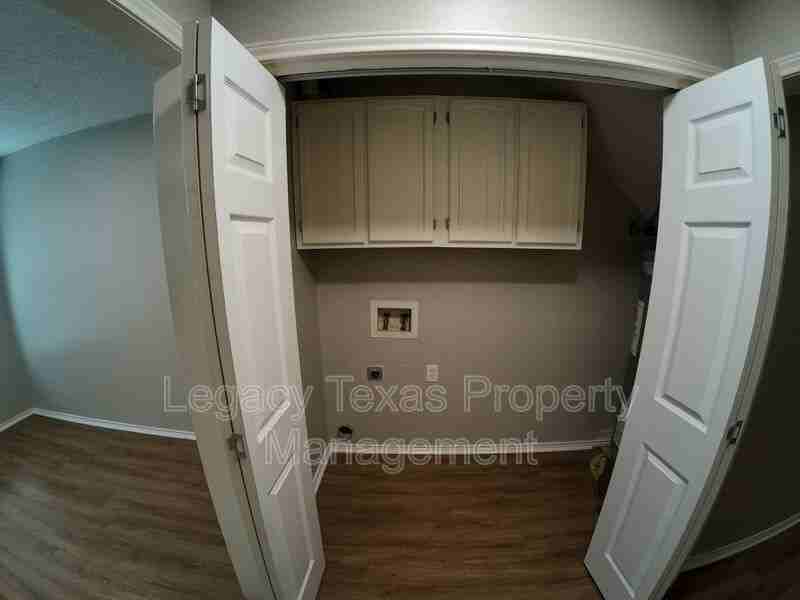 1607 Sun Valley Dr #B - Photo 5 of 17