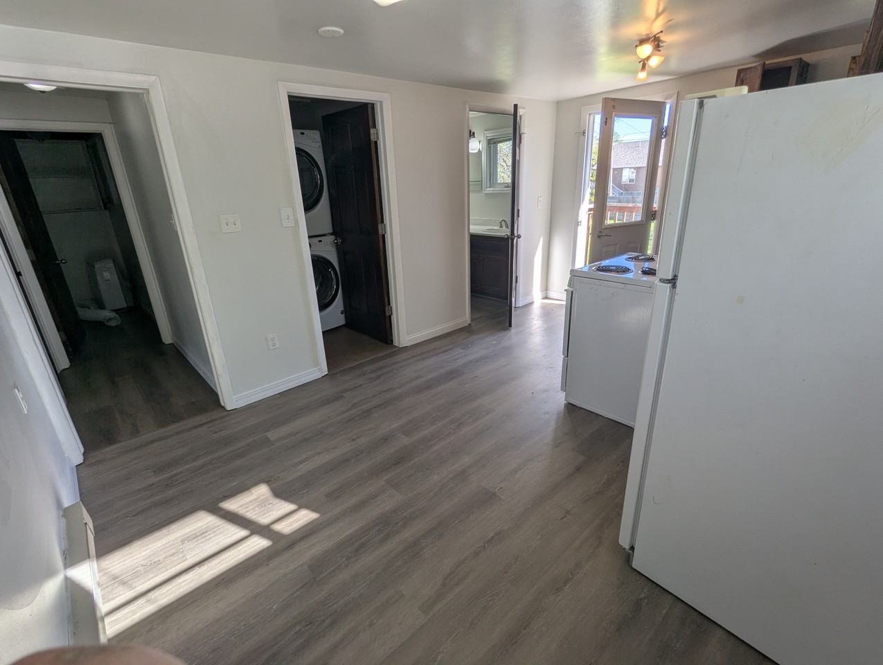 865 Lincoln St #C - Photo 4 of 14