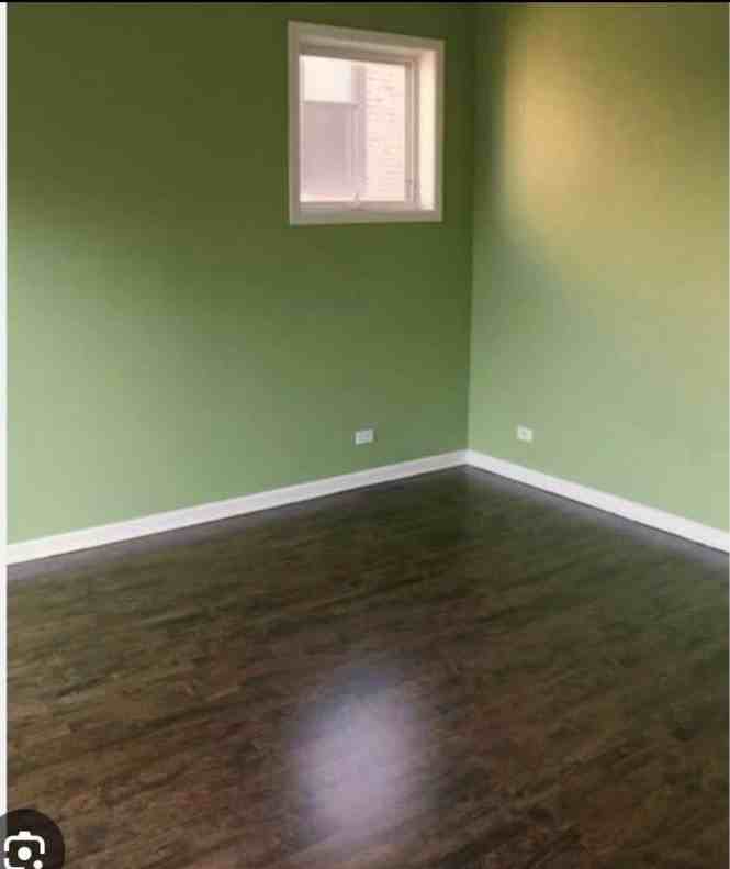 1016 S Arnold St - Photo 2 of 5