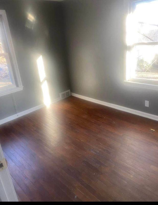 1016 S Arnold St - Photo 4 of 5