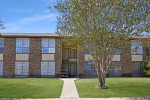 featured image of 705 W Avenue D