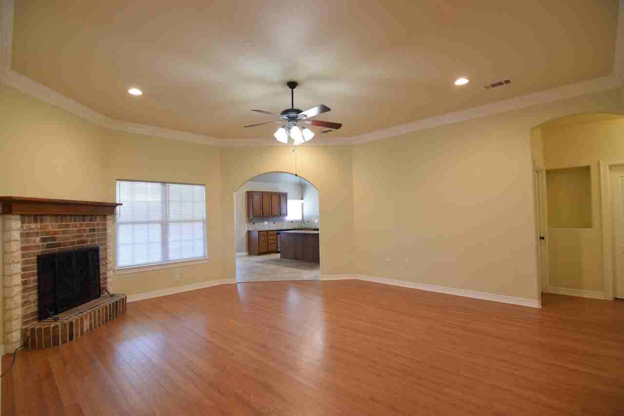 1013 Canyon Ridge Dr - Photo 7 of 19