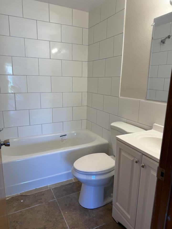 5742 19th St - Photo 3 of 6