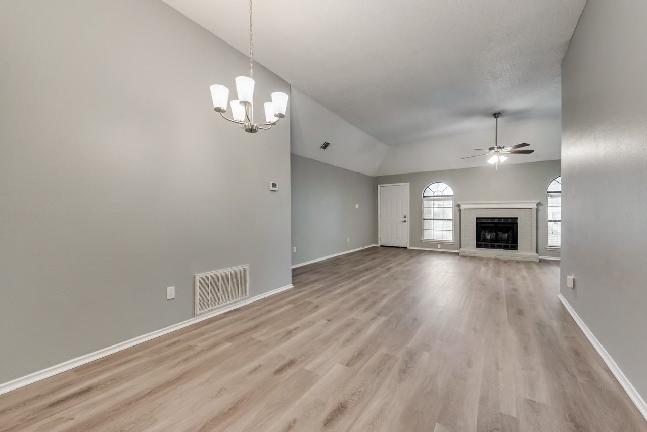 6014 Meadowside Trl - Photo 5 of 21