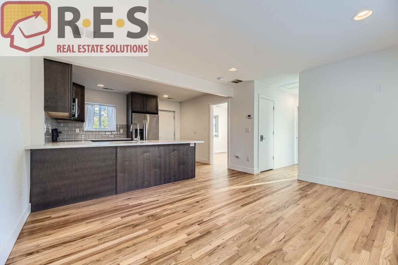 3131 N Saint Paul St - Photo 5 of 11