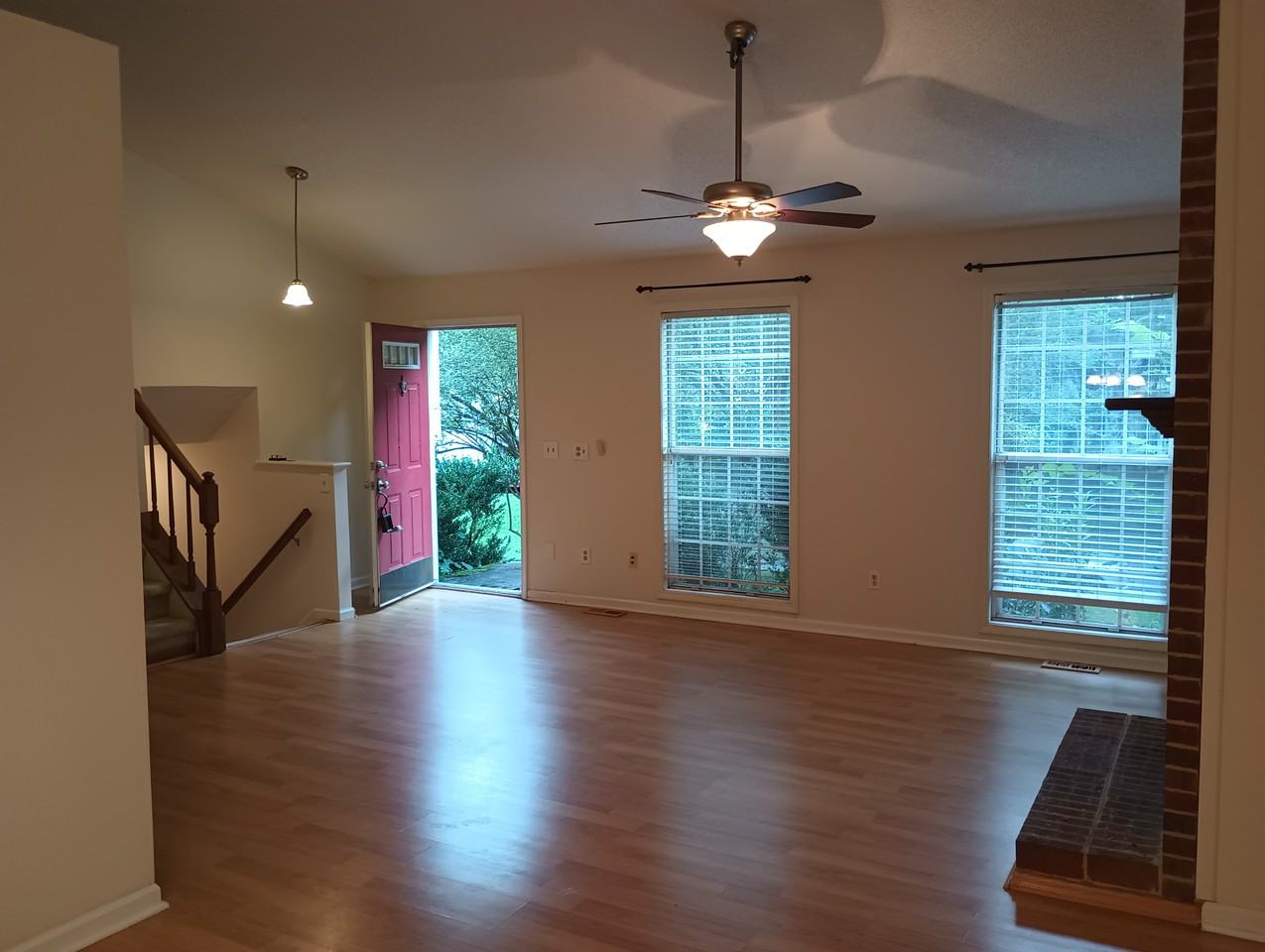 102 Redgate Dr - Photo 2 of 19