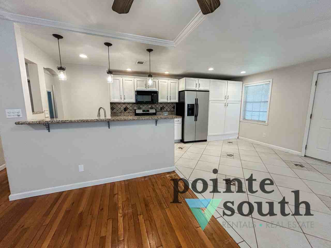 207 Berry Rd - Photo 2 of 16