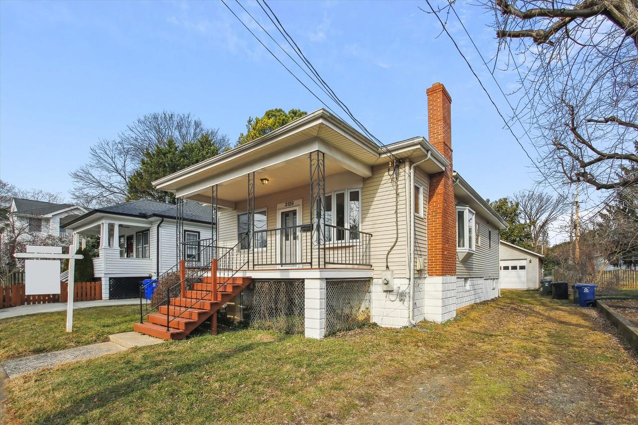 3129 8th St N - Photo 2 of 29