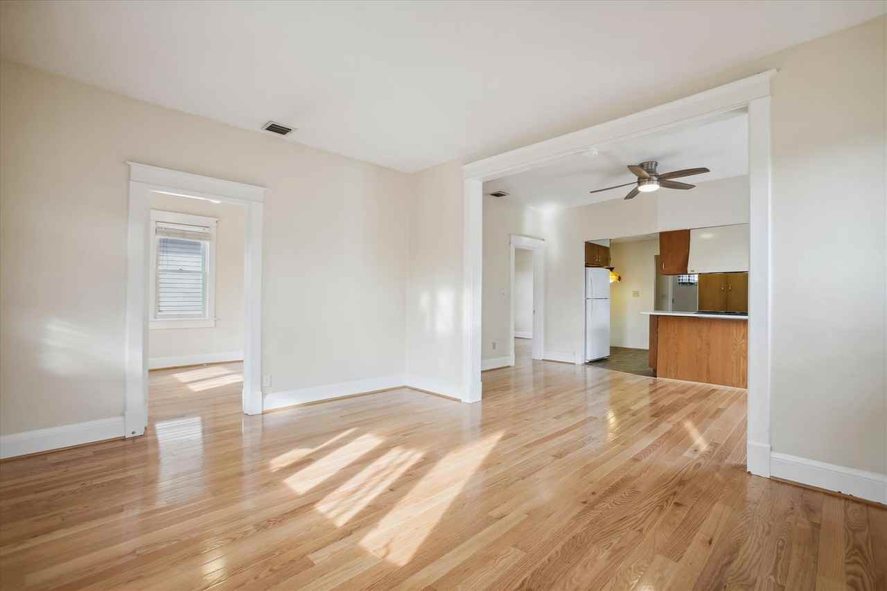 3129 8th St N - Photo 6 of 29