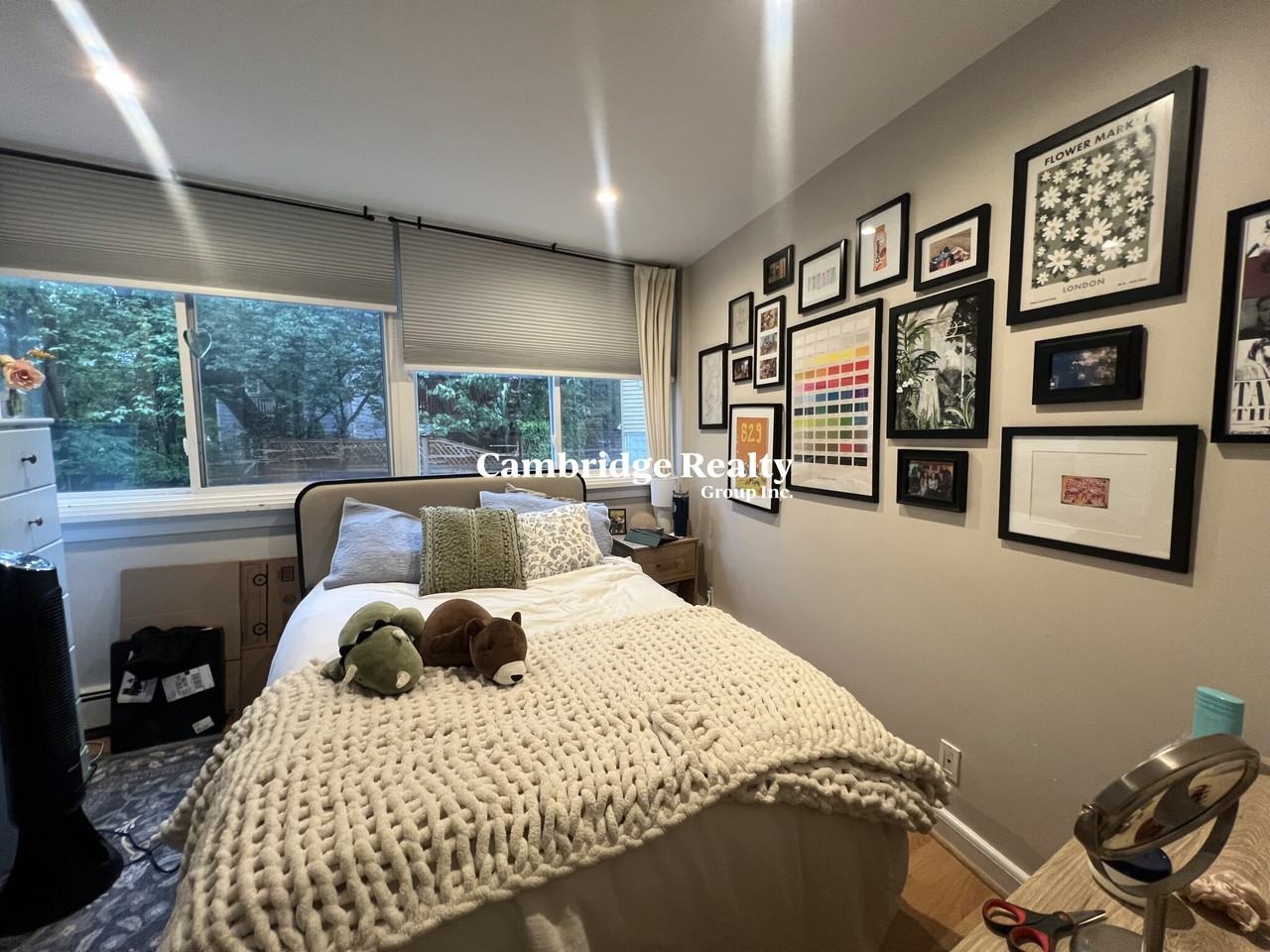516 Green St #1B - Photo 4 of 10