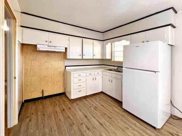 2 Acorn Pl - Photo 3 of 20