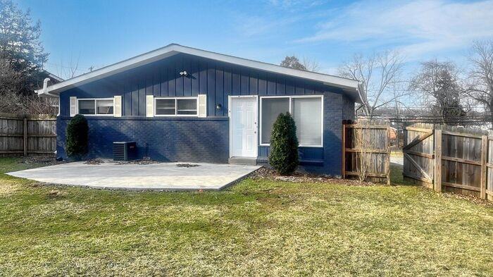 404 Garden City Dr - Photo 3 of 16