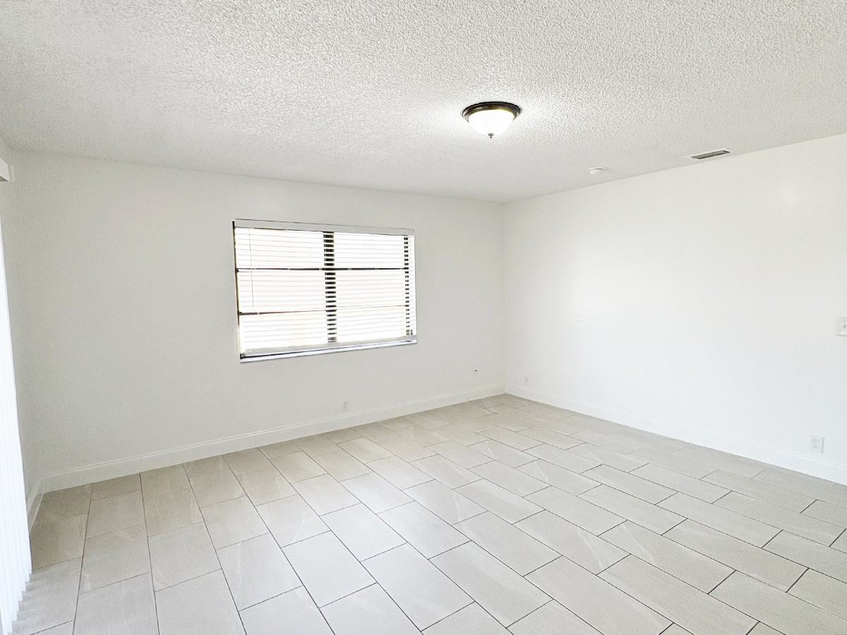 1331 South Federal Highway - Photo 5 of 27