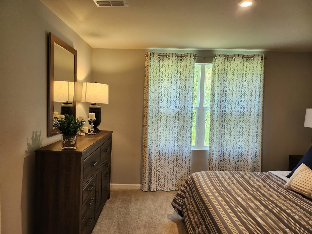 2757 Thornton Grove Blvd - Photo 4 of 20