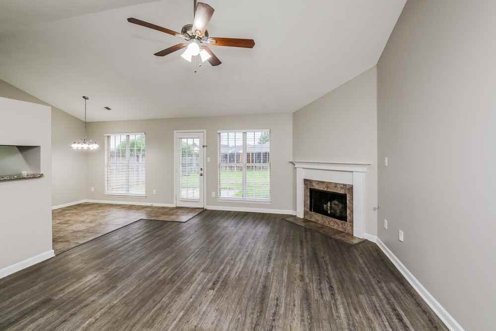 7927 Nature Walk Dr - Photo 4 of 16