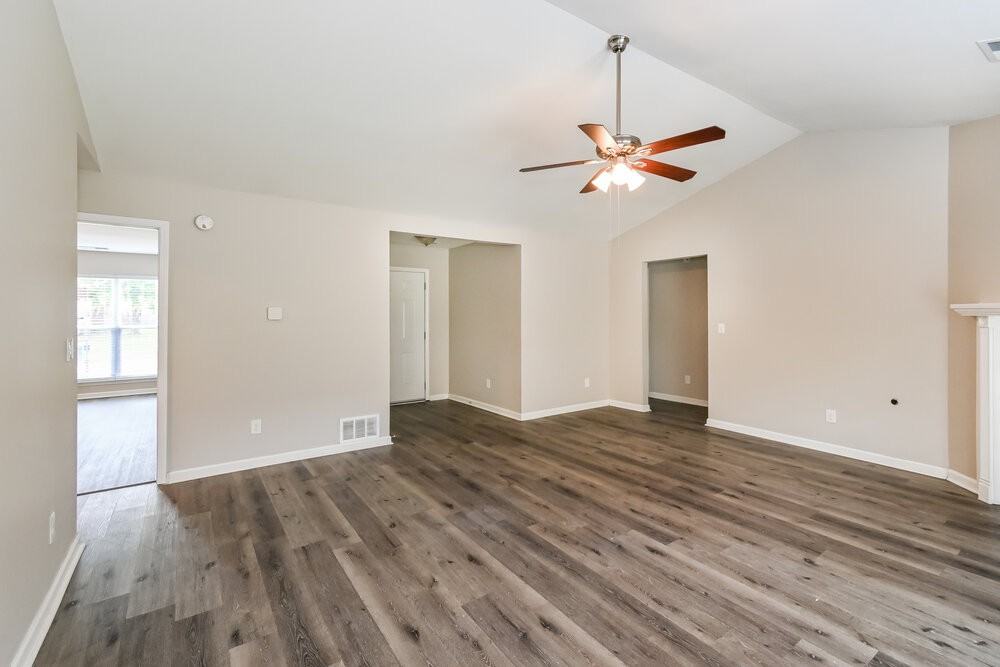 13183 Sandbourne S - Photo 4 of 17
