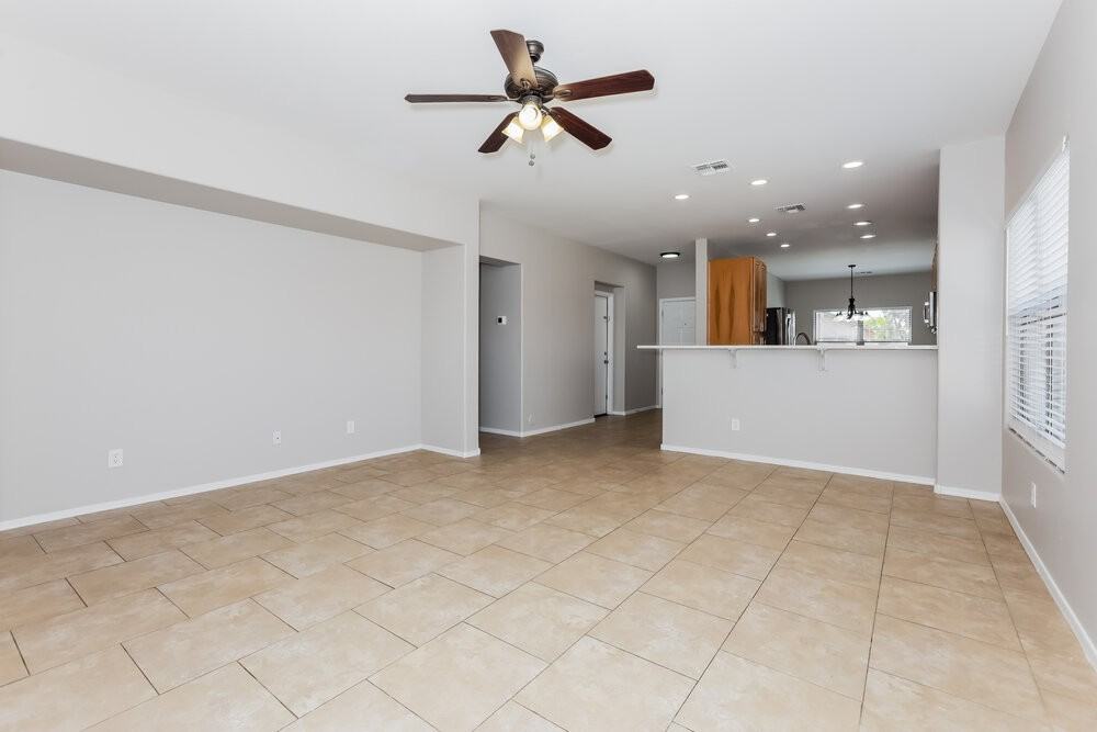 18 W Saddle Way - Photo 4 of 16