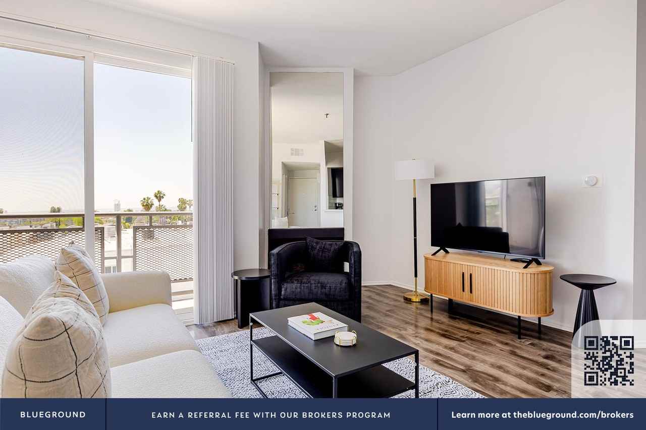 1443 North Fuller Avenue - Photo 5 of 27