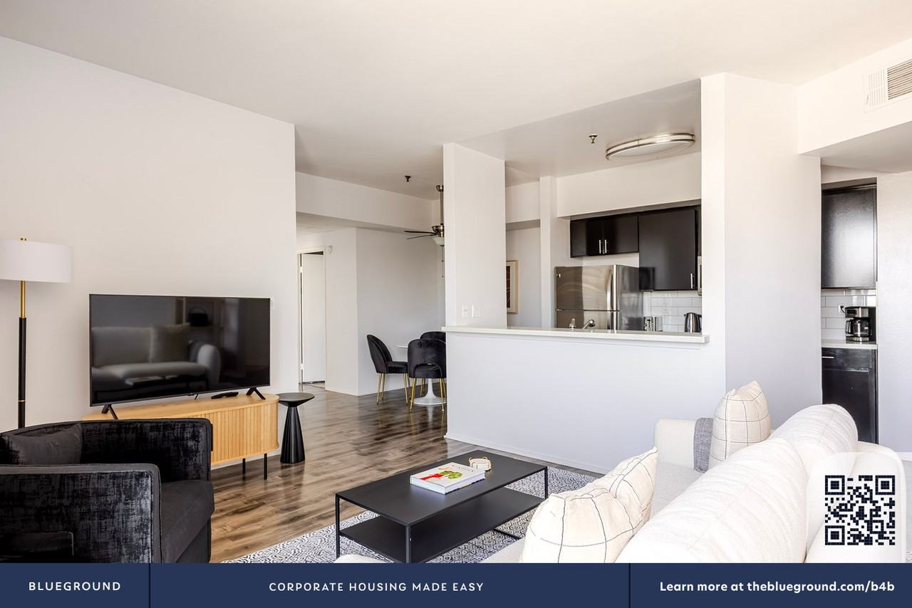 1443 North Fuller Avenue - Photo 6 of 27