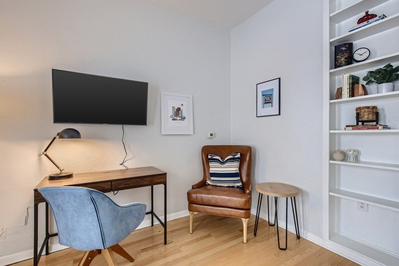 601 South Pennsylvania Street - Photo 4 of 28